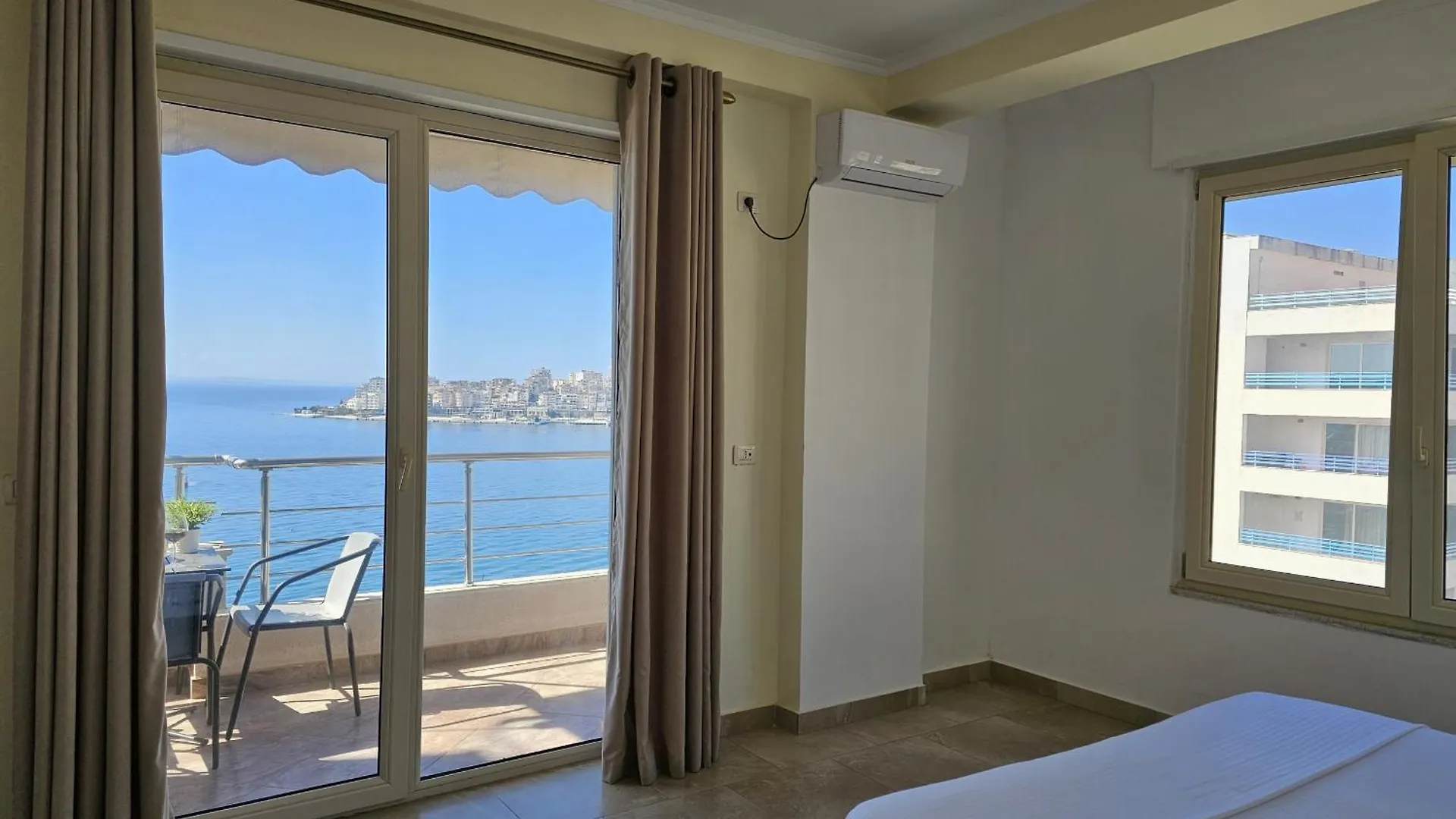 Vincent Apartment Sarande