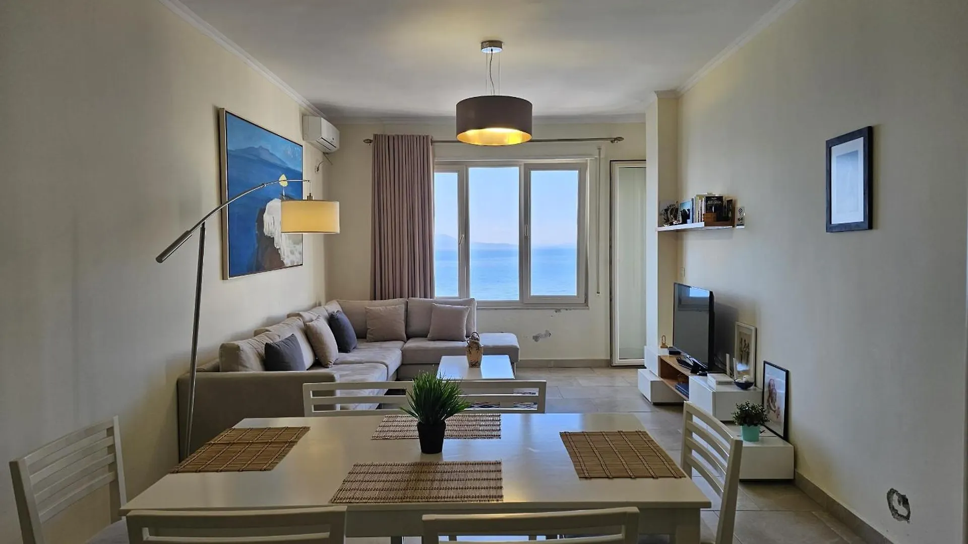 Vincent Apartment Sarande