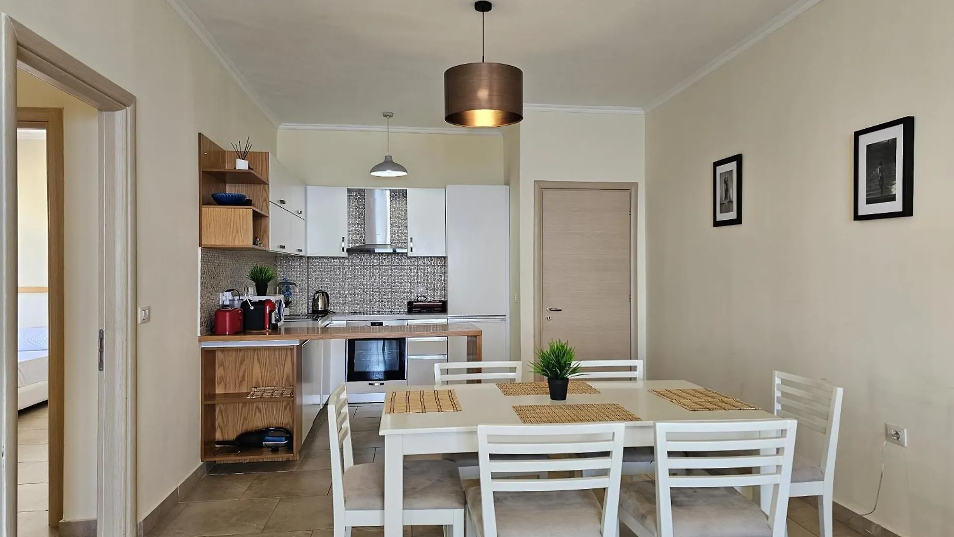 Vincent Apartment Sarande 0*,  Albania